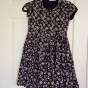 Girls V-neck Spiderweb design dress